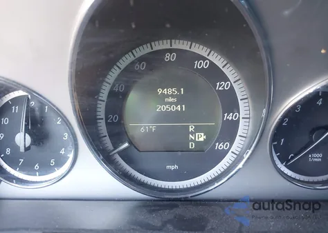 2011 Mercedes-Benz E 350 z USA, uszkodzony, nr VIN WDDHF5GB7BA274062